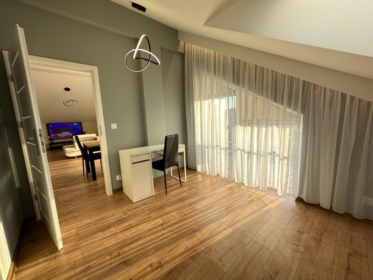 Tyniecka 118K - Prestige Apartment By Jso Krakow Luaran gambar